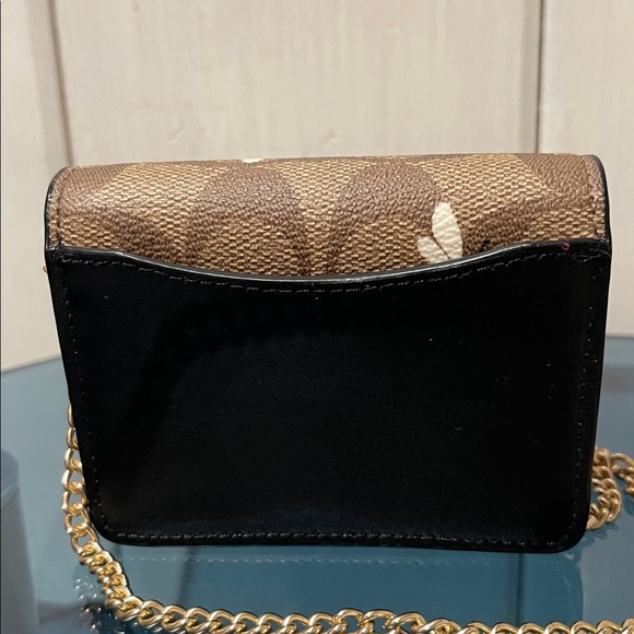 Coach Bee Mini Wallet with removable chain NWT - Picture 4 of 6